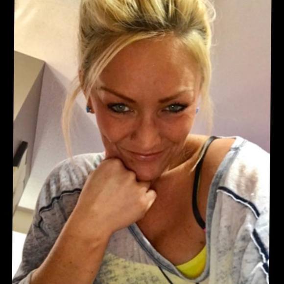 Meet your Posher, Sara - Picture 1 of 1
